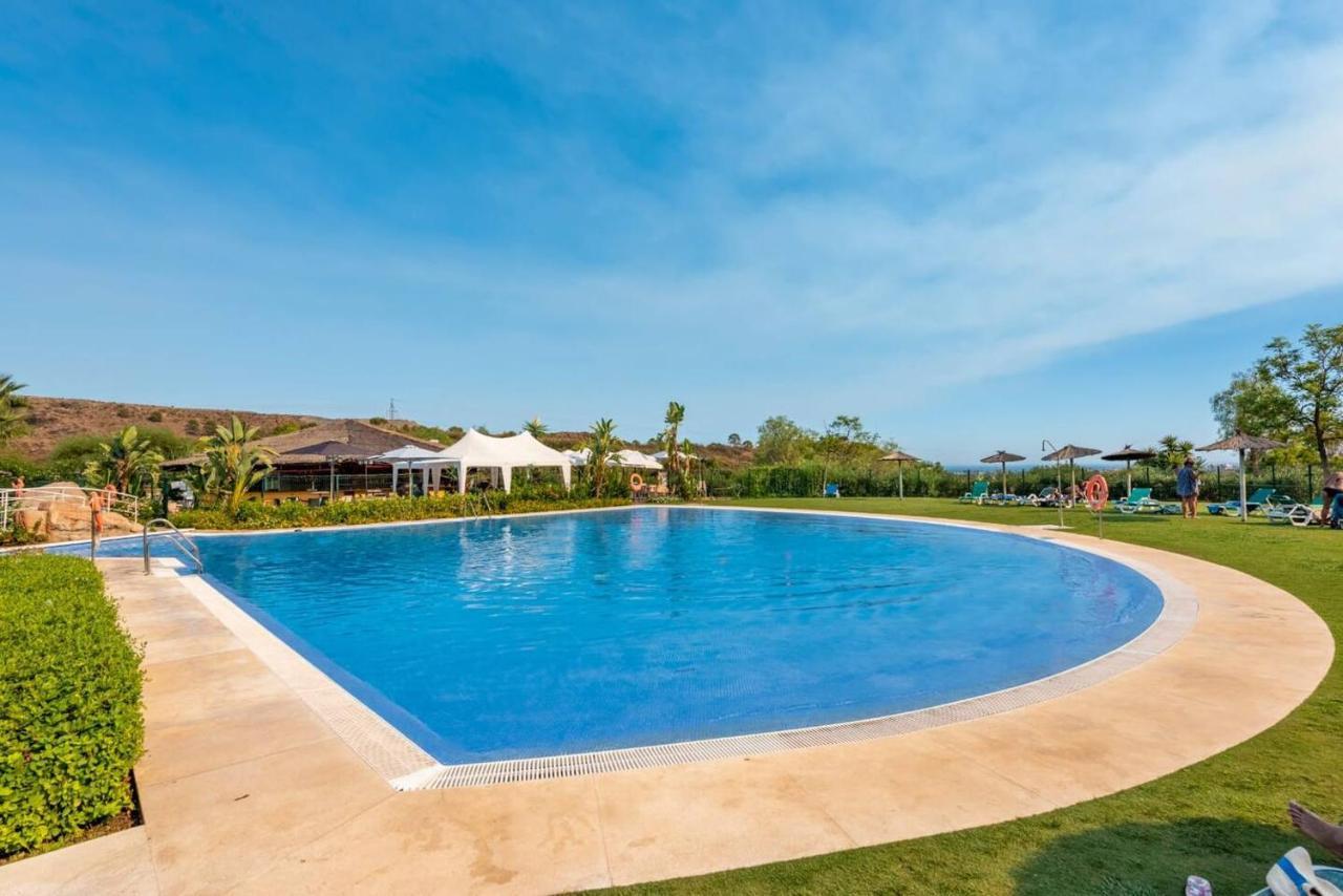 Resort Parque Botanico Club & Country 埃斯特波纳 外观 照片